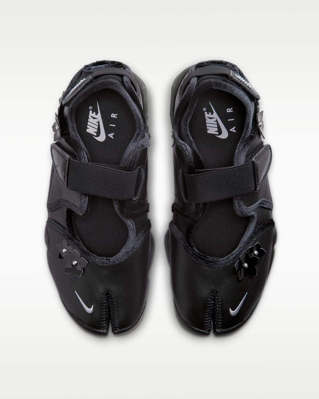 NIKE Women’s Air Rift IV5682-001 Black Wolf Grey Metallic Silver