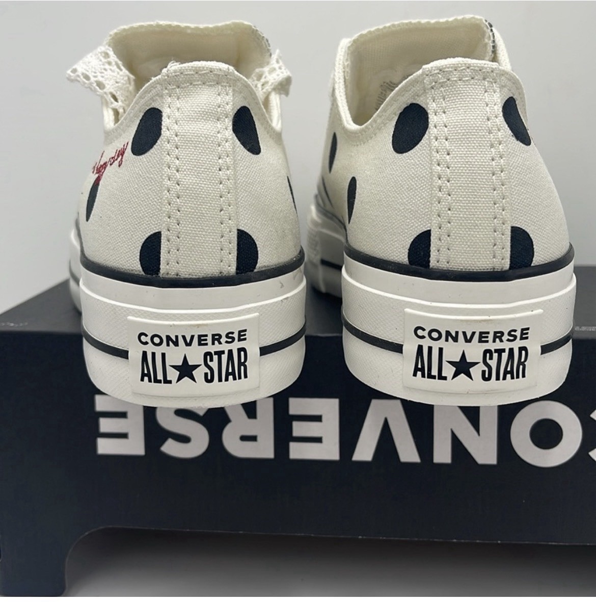 Size 7.5 Converse Women’s Chuck Taylor All Star Lift Platform Cosmic Low Top