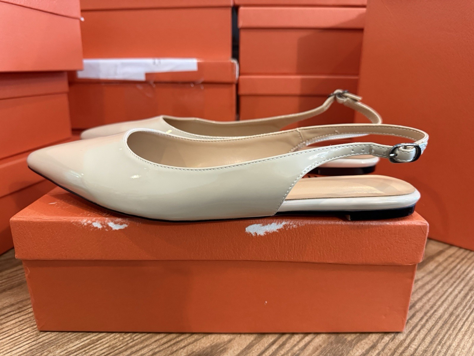 Women’s Size 12 Patent Leather Nude Flats – A2000