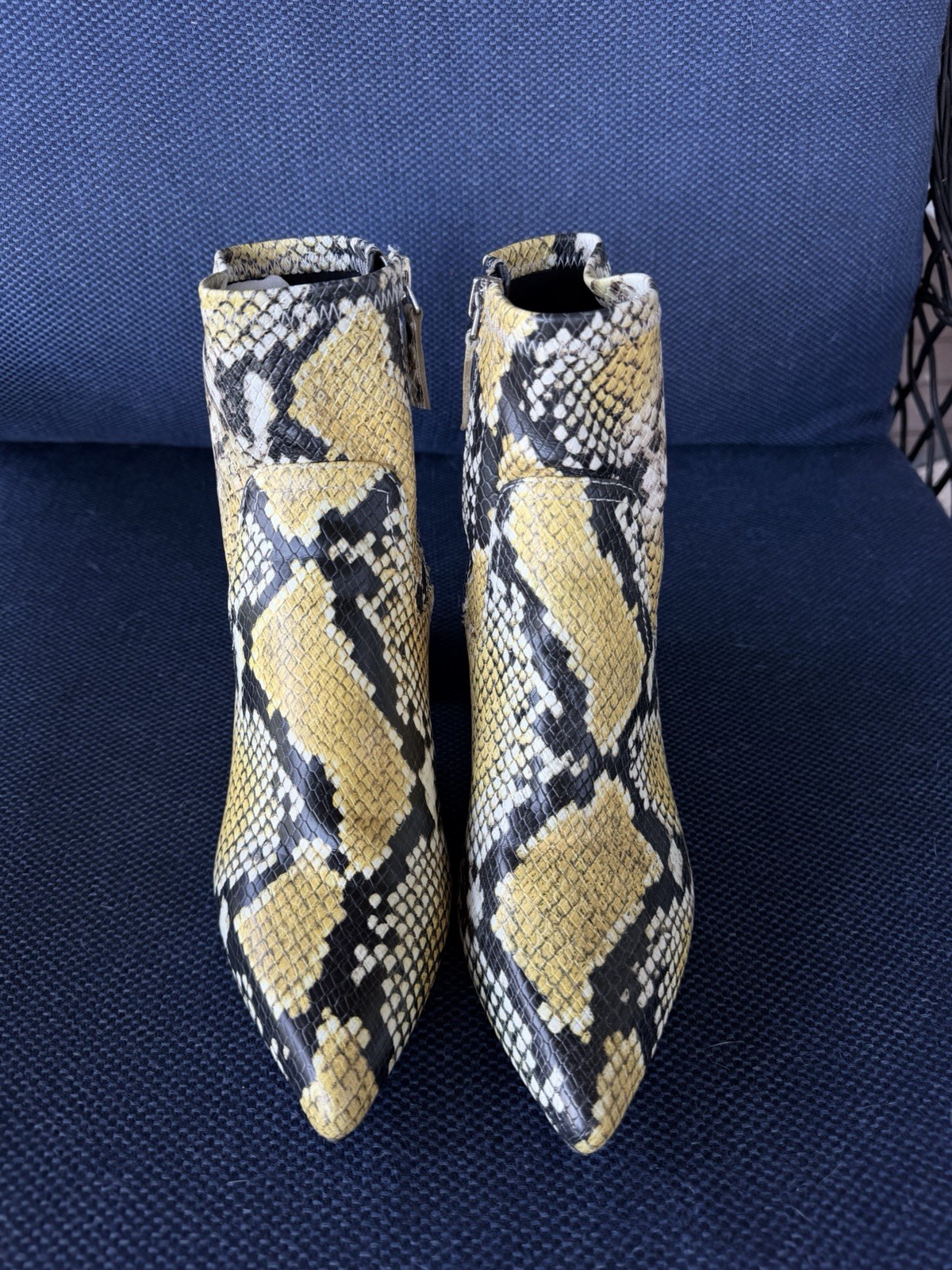 Aldo Snakeskin Ankle Boots 6.5 Western Chunk Heel Side Zip Statement