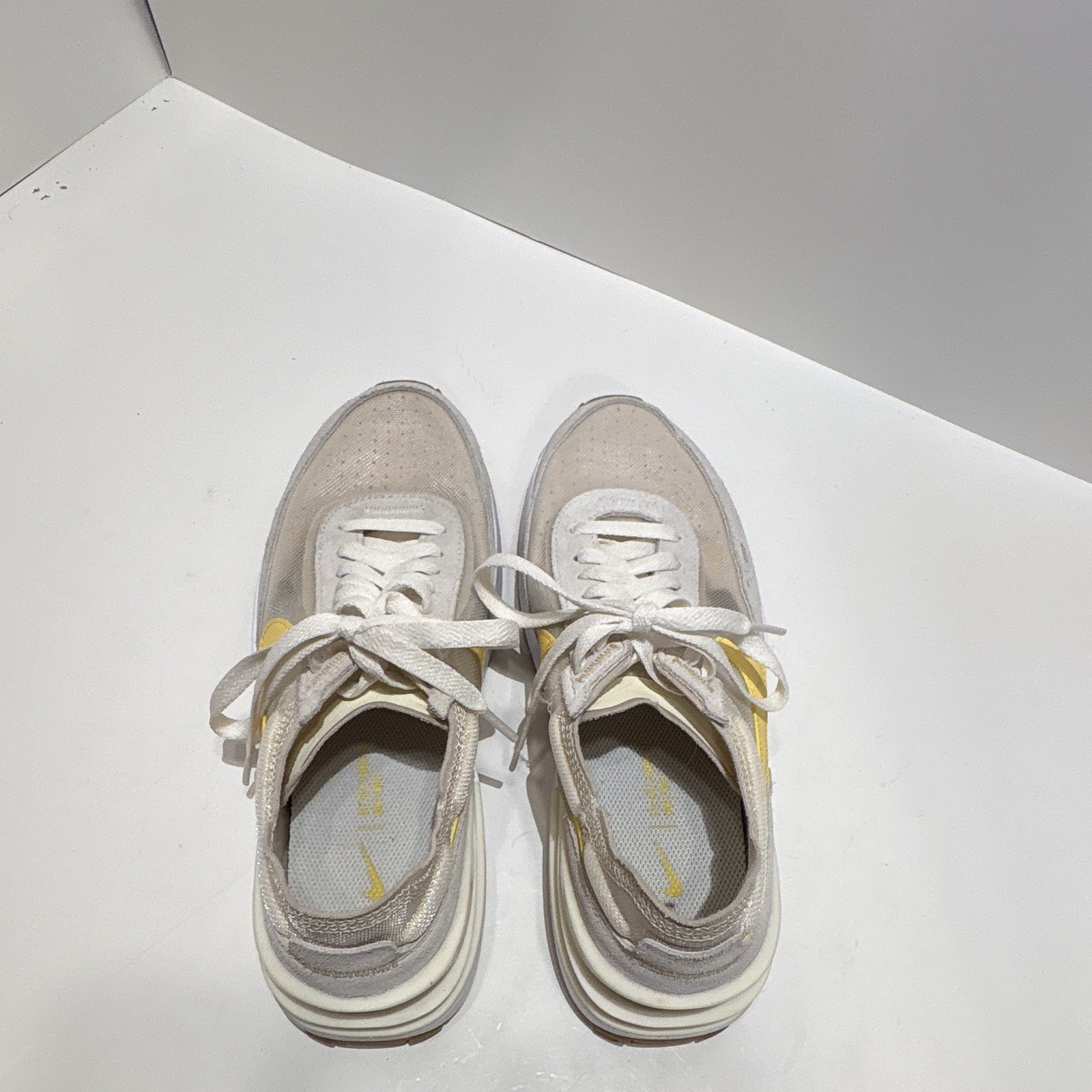 Nike Waffle One Low Top Lace-Up Mesh Sneakers Beige Yellow White DC2533-102