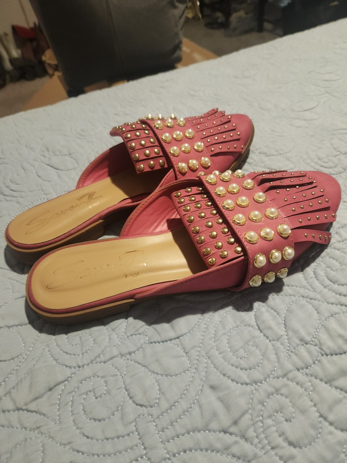Sergio Rossi Women’s Pink Leather Slide Sandals Studded Pearl Slip-On 8.5