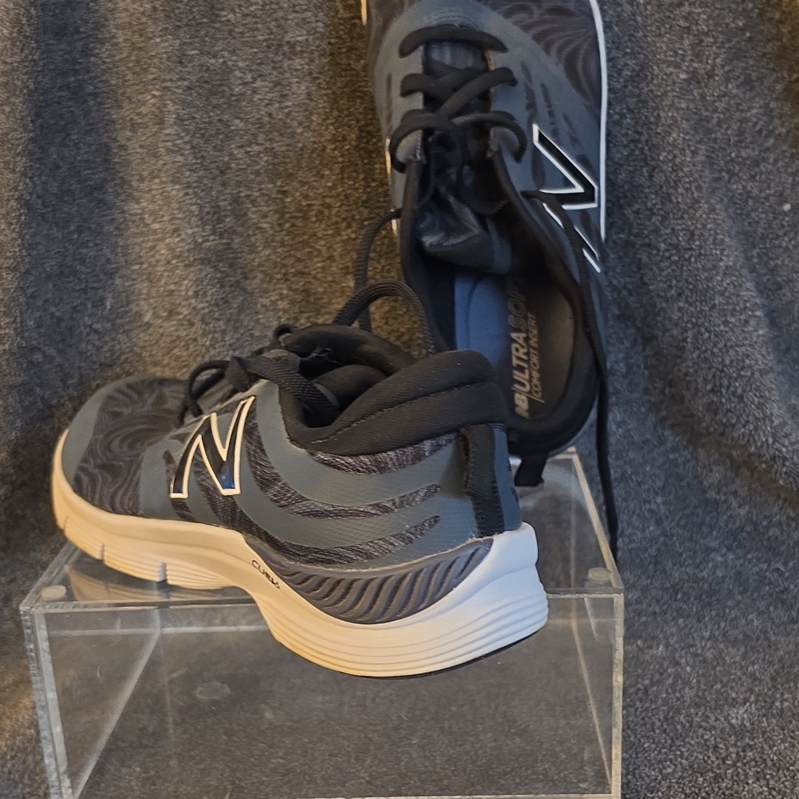 New Balance WX713GG Women’s Gray/Black/White Lace-Up Cushioned Low Top Sneakers