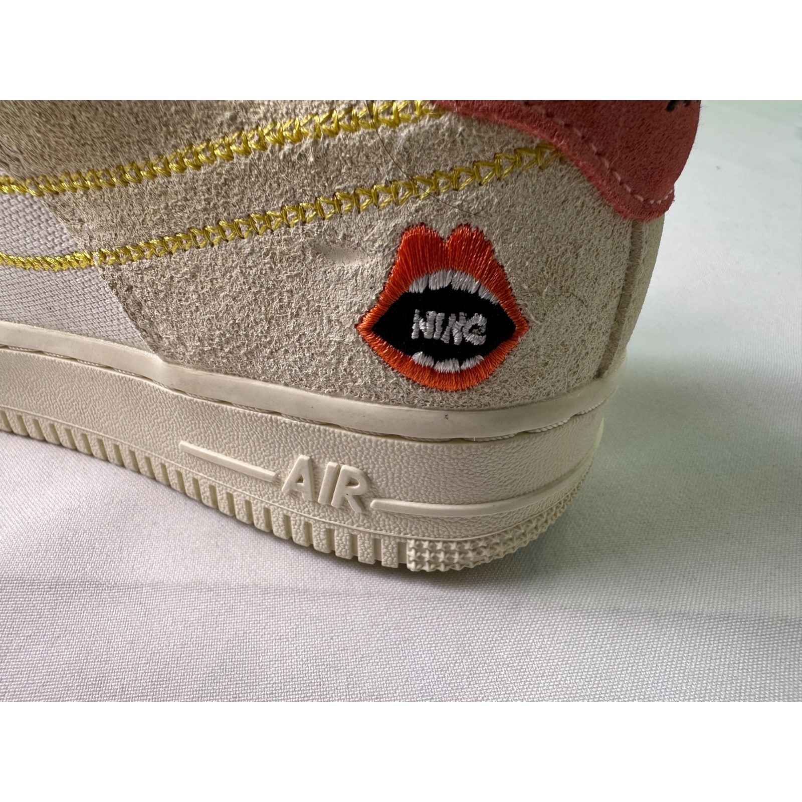 Nike Air Force 1 07 Low Peace Rock N Roll White Sail Cream Suede Women Size 7