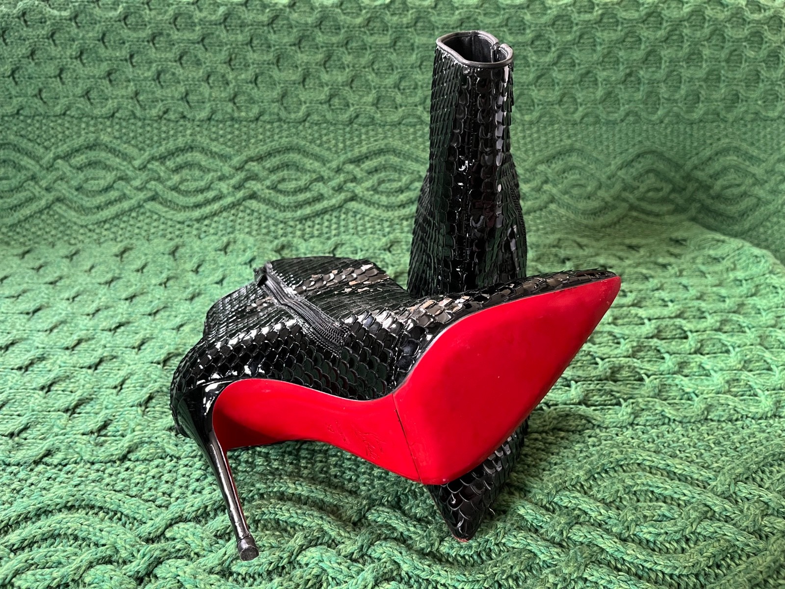 Christian Louboutin So Kate Bootie Black Patent Leather US 9 (fits 8)