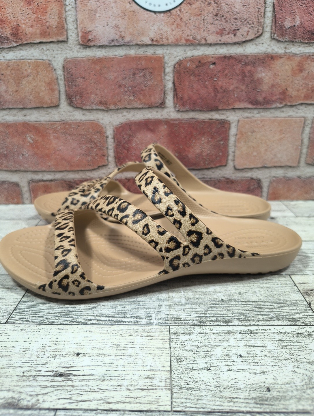 Crocs Kadee II Strappy Women’s Size 7 Leopard Sandals 206894-90L NWT