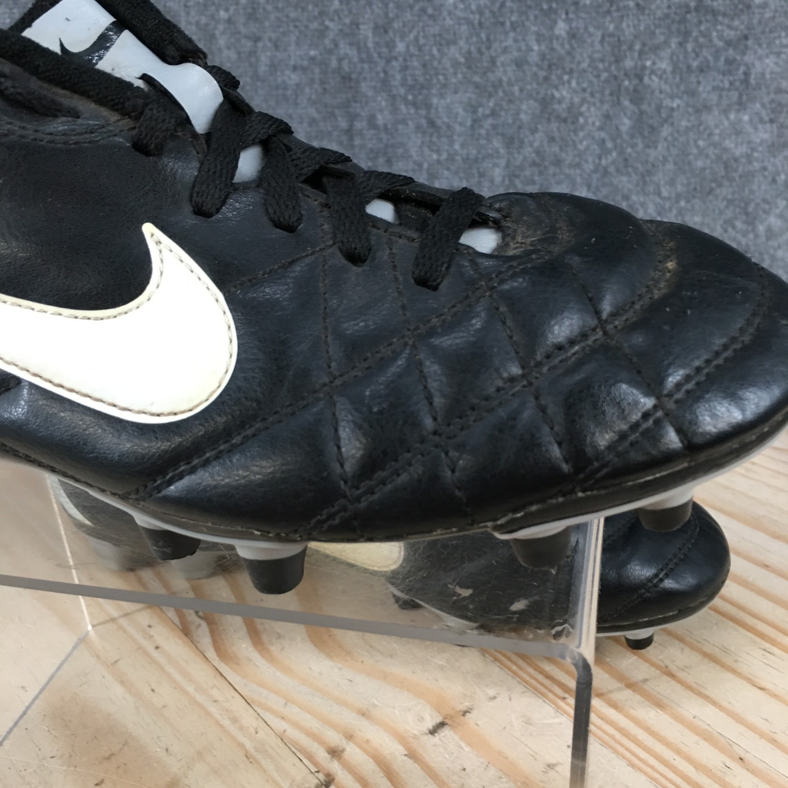 Nike Tiempo Mystic IV Shoes Womens 8 Cleats Sneakers 524939-014 Black White