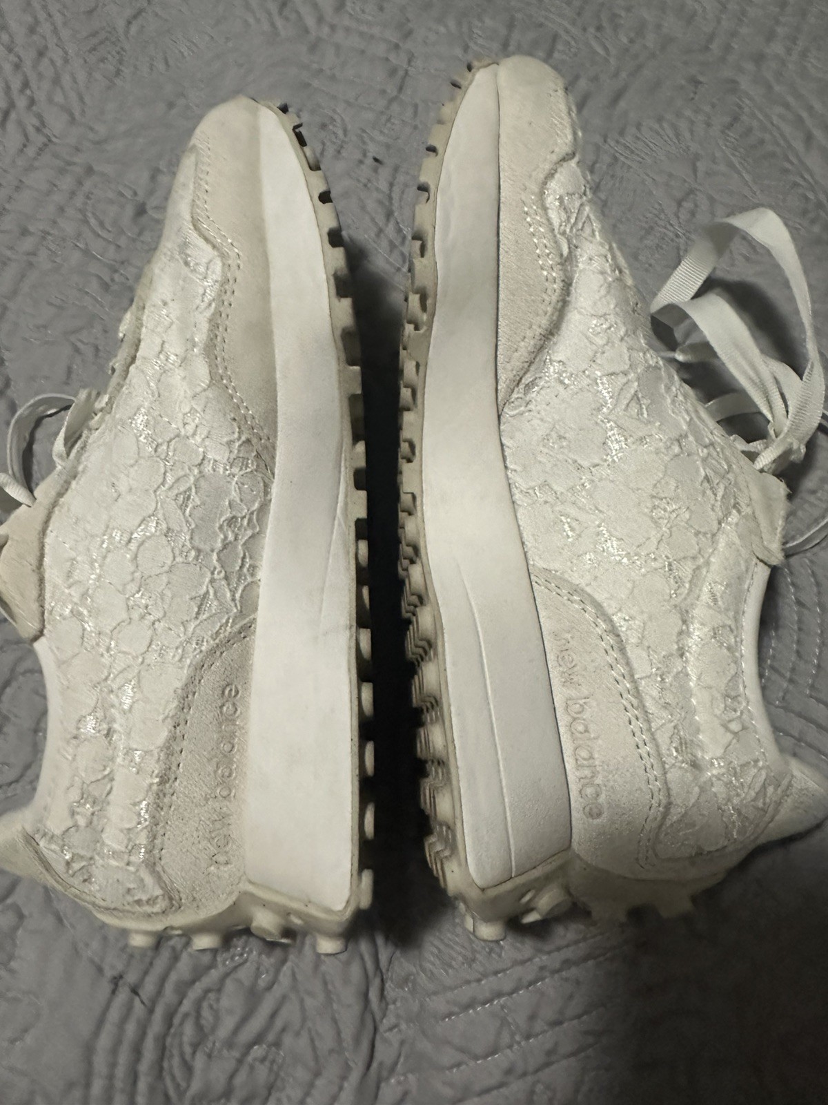 Women’s New Balance Intelligent Choice 327 Sea Salt and Lace Sz 6
