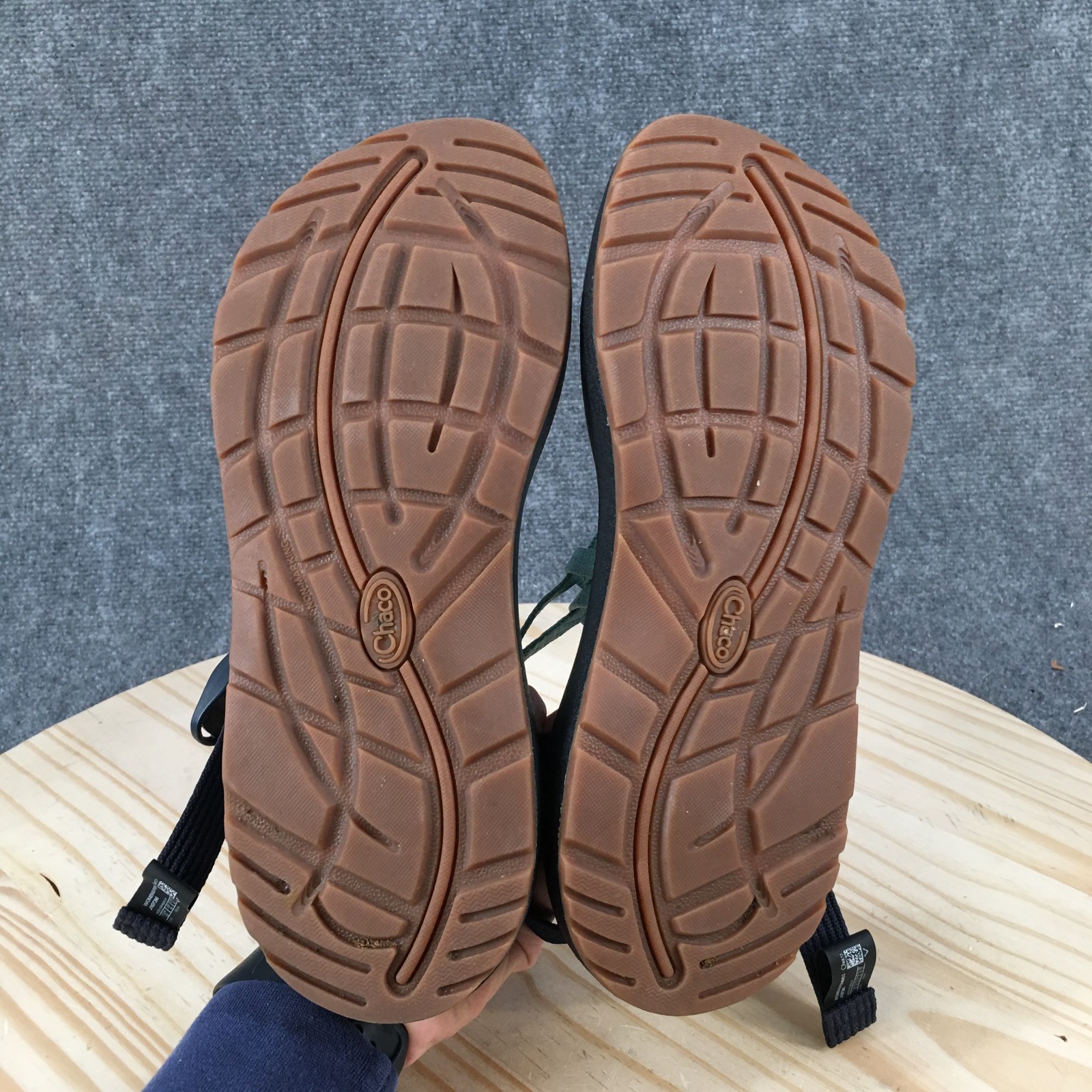 Chaco Z/Cloud X2 Sandals Womens 10 Hiking Strappy Comfort Low Top Multicolor