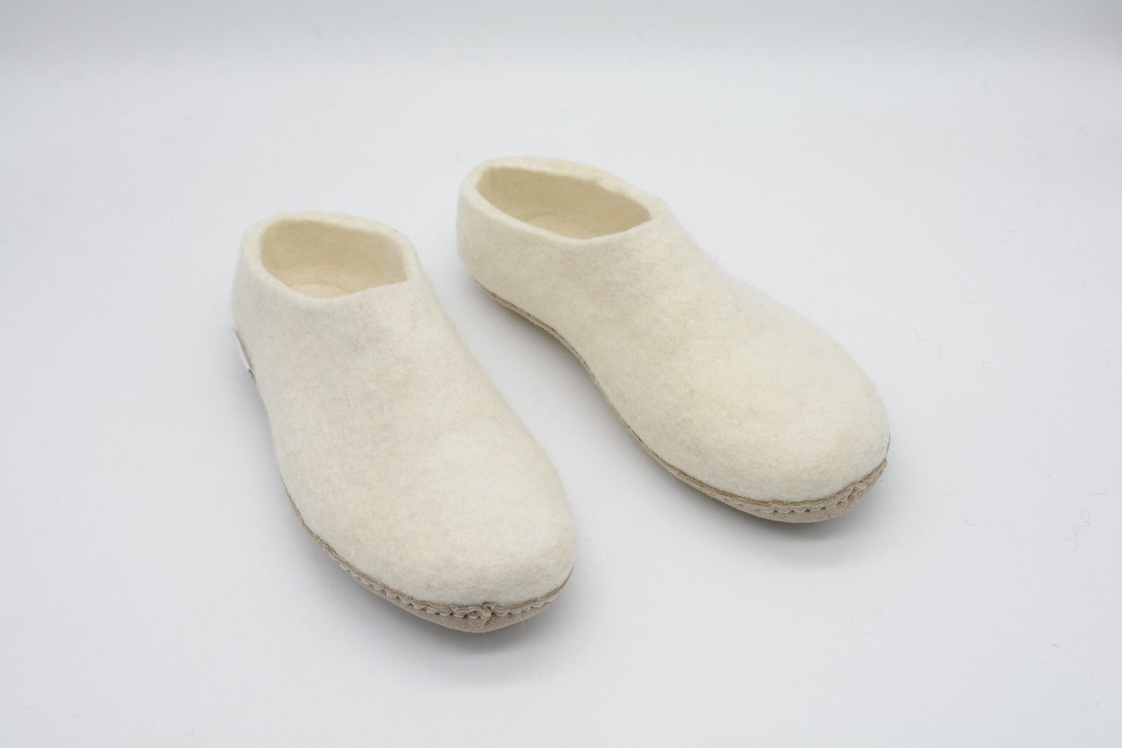 WoollyFelt Handmade Wool Slippers with Leather Sole – Eco-Friendly, Durable