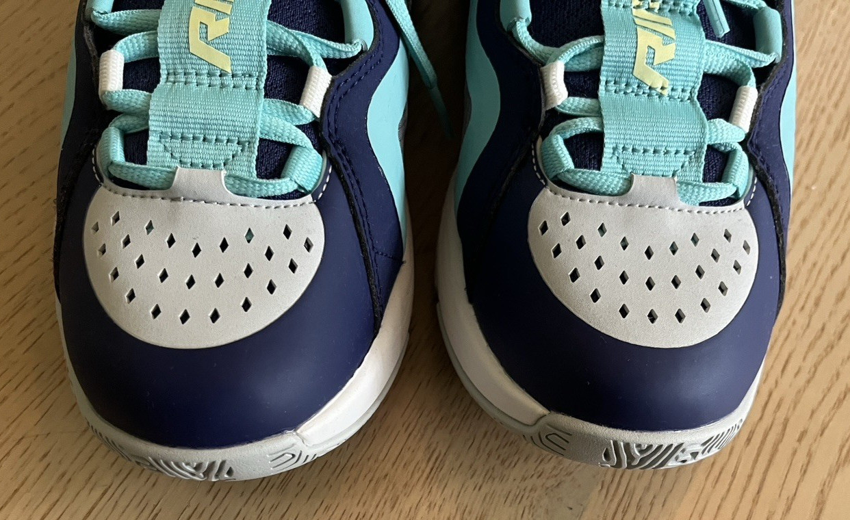 Rip It Future Volleyball Shoes womens Size 7.5 navy blue & white New! sneakers