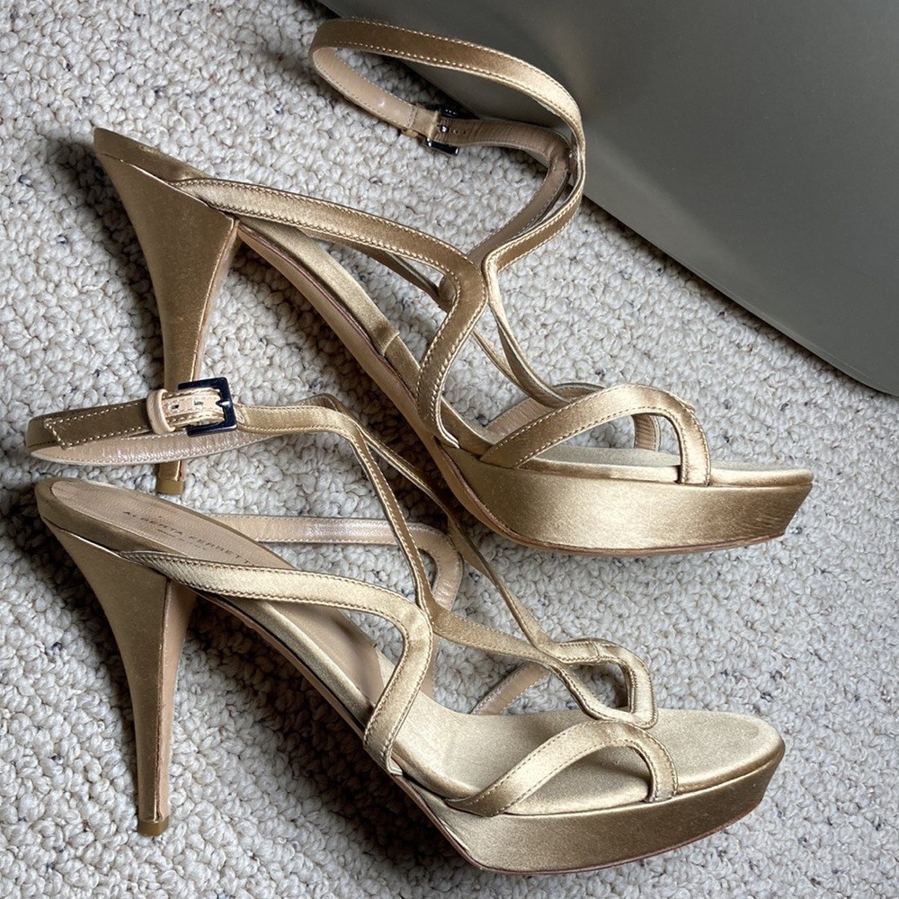 Alberta Ferretti Size 10.5 Italian Made Strappy Spring Sandals Gold Leather 41