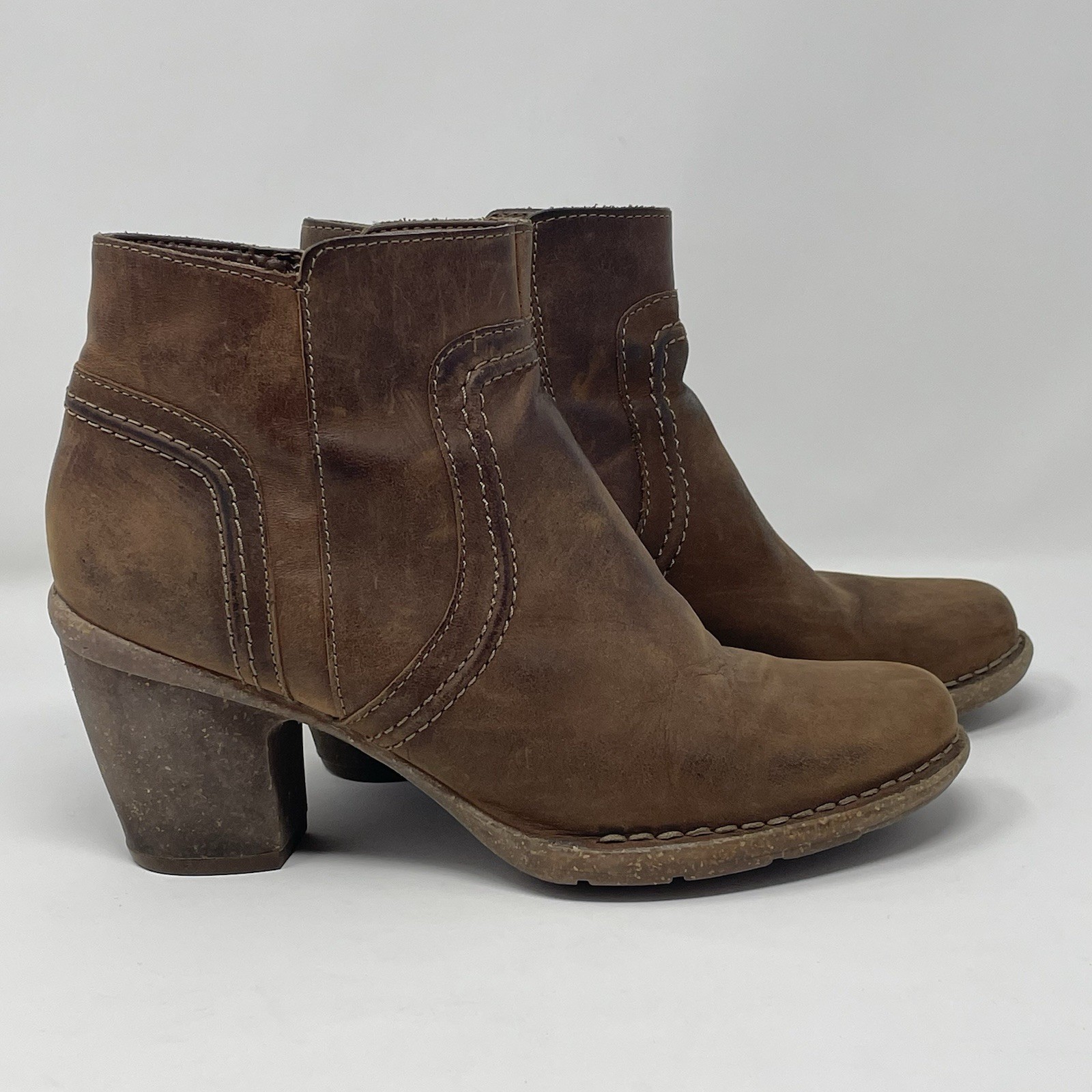 Clarks Artisan Carleta Paris Brown Leather Ankle Boots Side Zip Heel Women’s 7 M