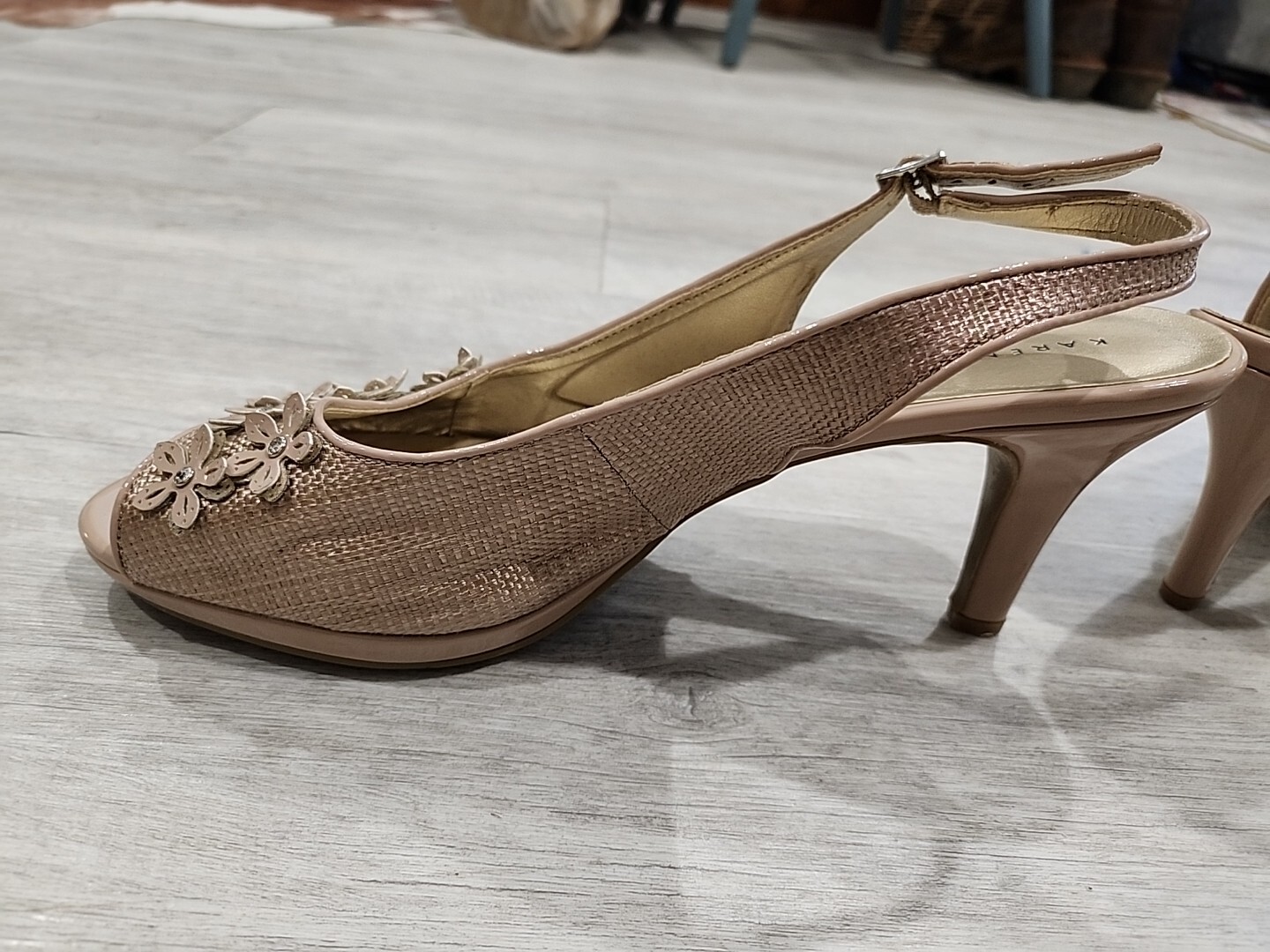 Karen Scott Nude Slingback Pumps Peep Toe Size 11 Flower Rhinestone