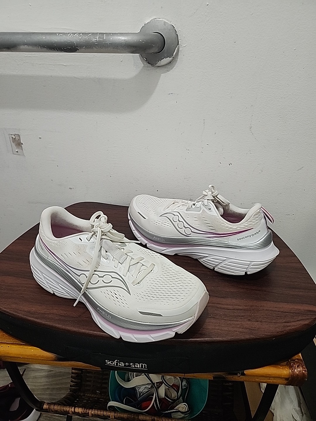 Size 11 – Saucony Guide 18 Ballad Skydiver W