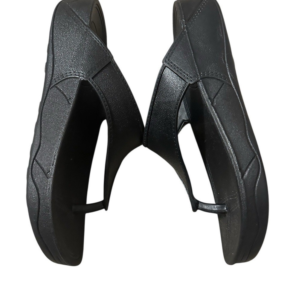 Fila Sports Black Flip Flops Thong Sandals for Women Minimalist Comfortable 8