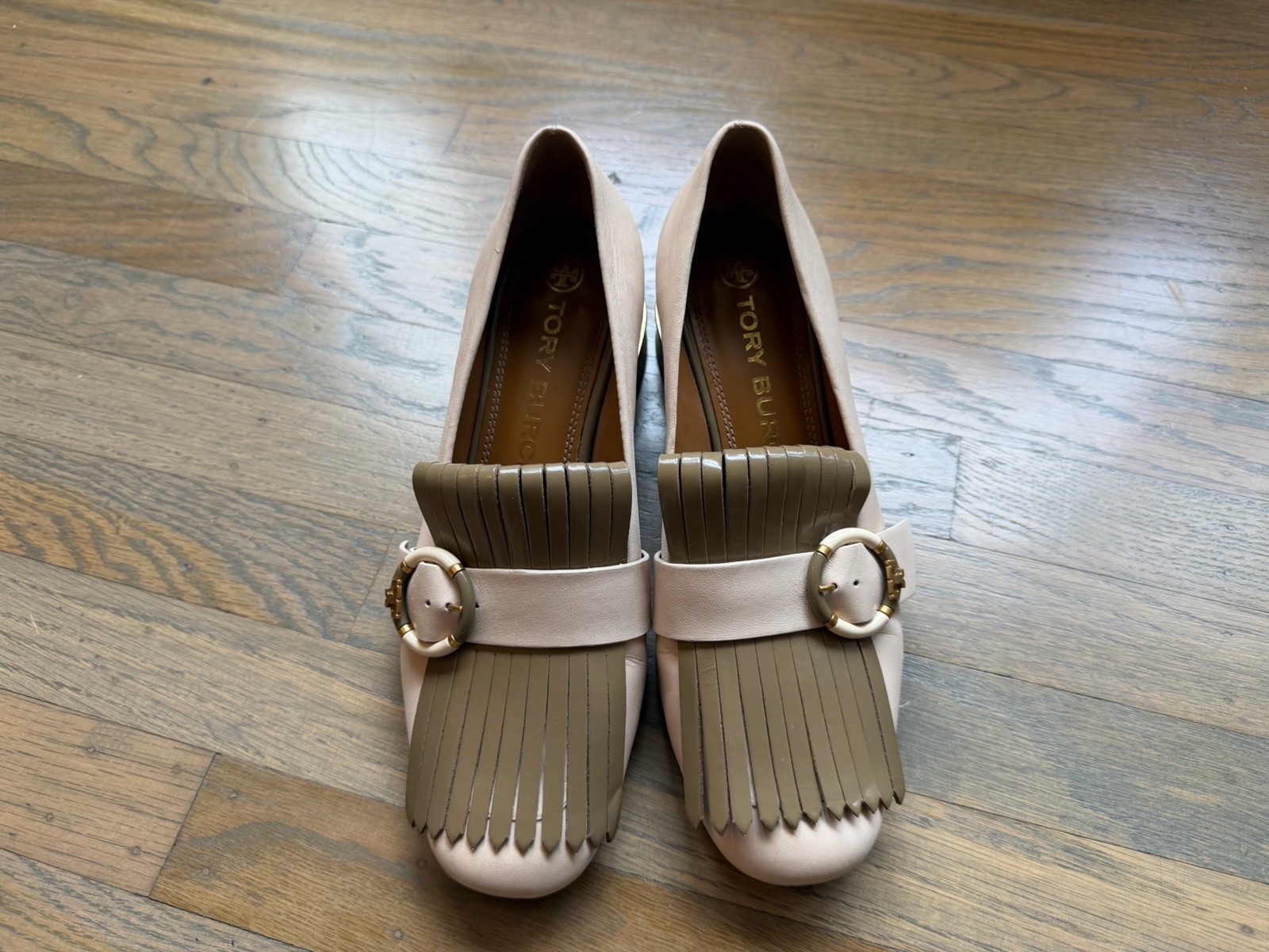 Tory Burch Beige Brown Calf Leather Logo Kiltie Buckle Block Heel Loafer 8.5