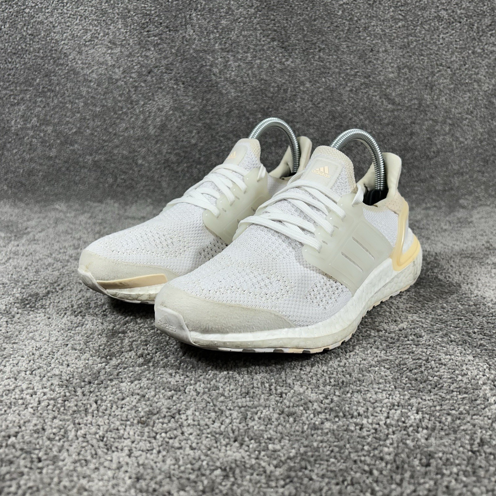 Adidas Ultraboost 19.5 DNA GZ6469 Women’s Size 7 White Running Shoes Used