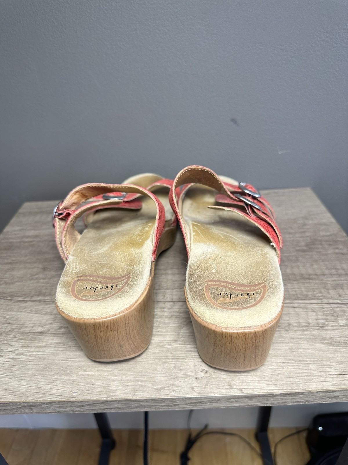 DANSKO Sophie Red Sandals 9.5-10 US /40 EU Leather Straps Buckles Snake Embossed