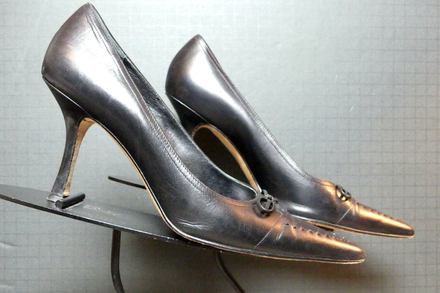 Women’s ISAAC Mizrahi Italy (NOT Target) Black Leather Classic Heels Sz. 10B