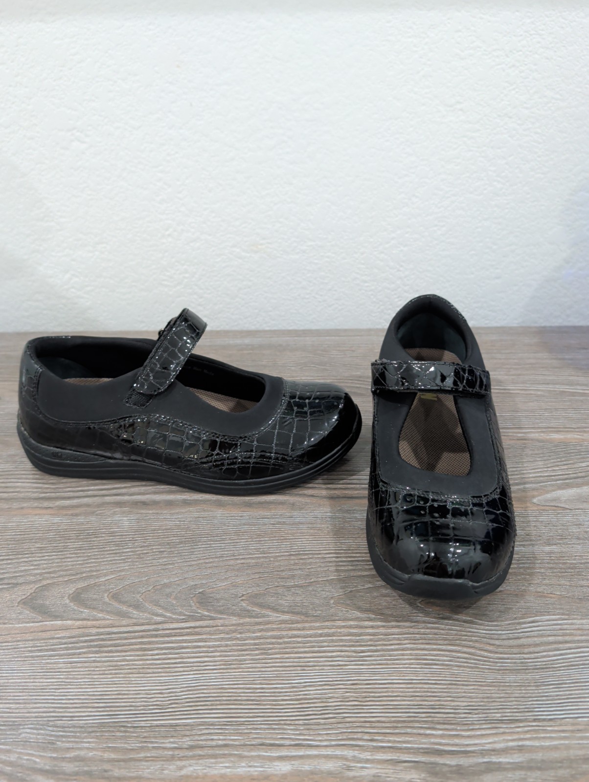 Women’s DREW » Rose » Black Patent Genuine Leather Mary Jane Shoes 8W