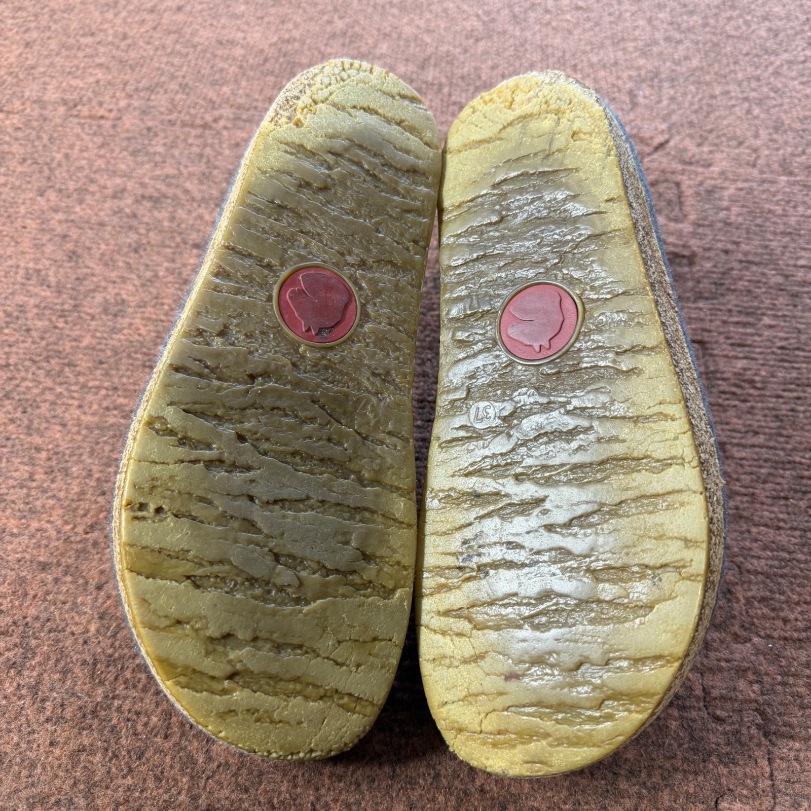 B- Haflinger Gray Boiled Wool Leaf Embroidered Clogs Slippers Womens 7.5 EU 37