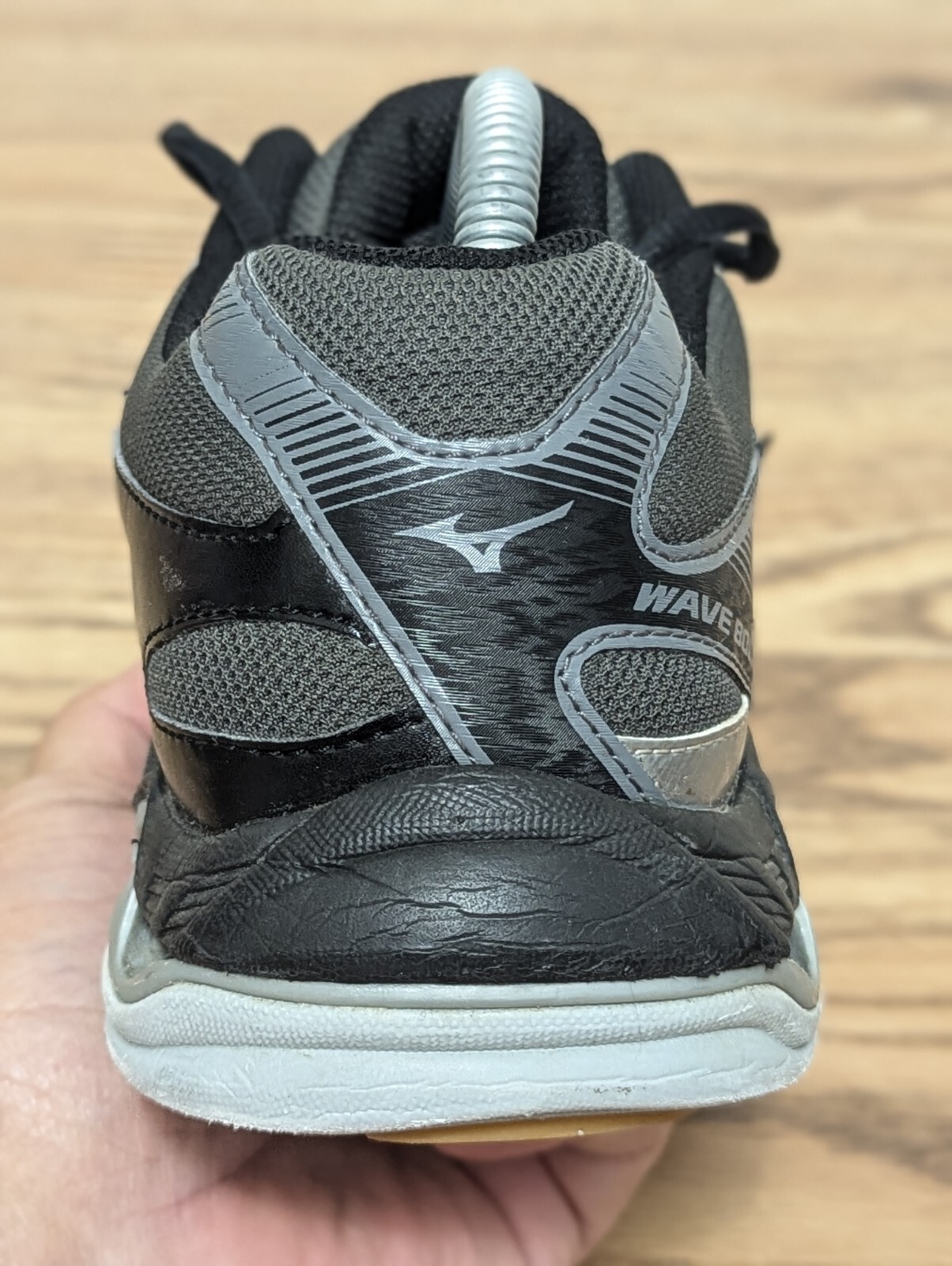 Mizuno Women’s Wave Bolt 6 Volleyball Shoes Black/Silver Size 10