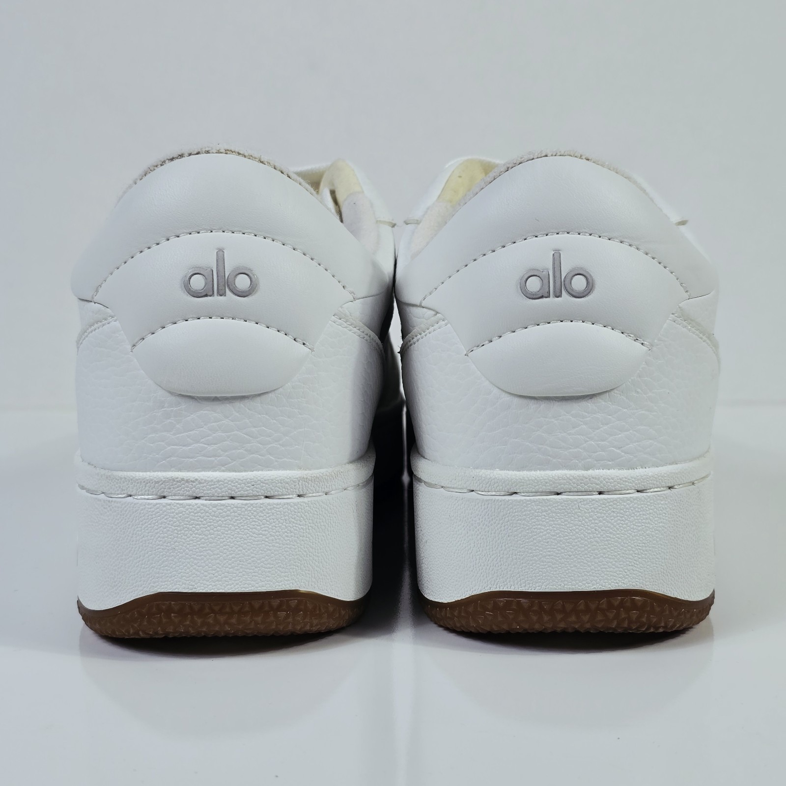 Alo Yoga Recovery Mode Sneakers Natural White Gum Sole Men’s 9 / Women’s 10.5