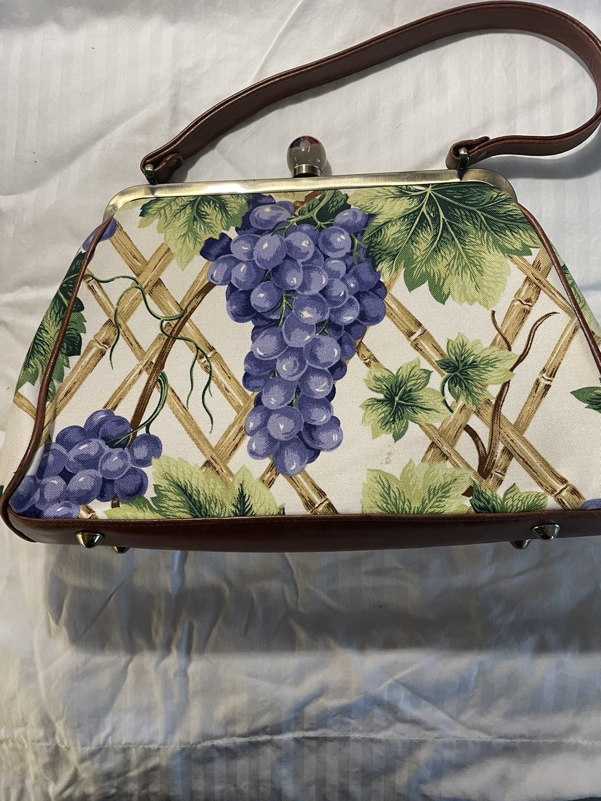 Isabella Fiori matching set Grapes handbag and suede pumps 7.5 EUC