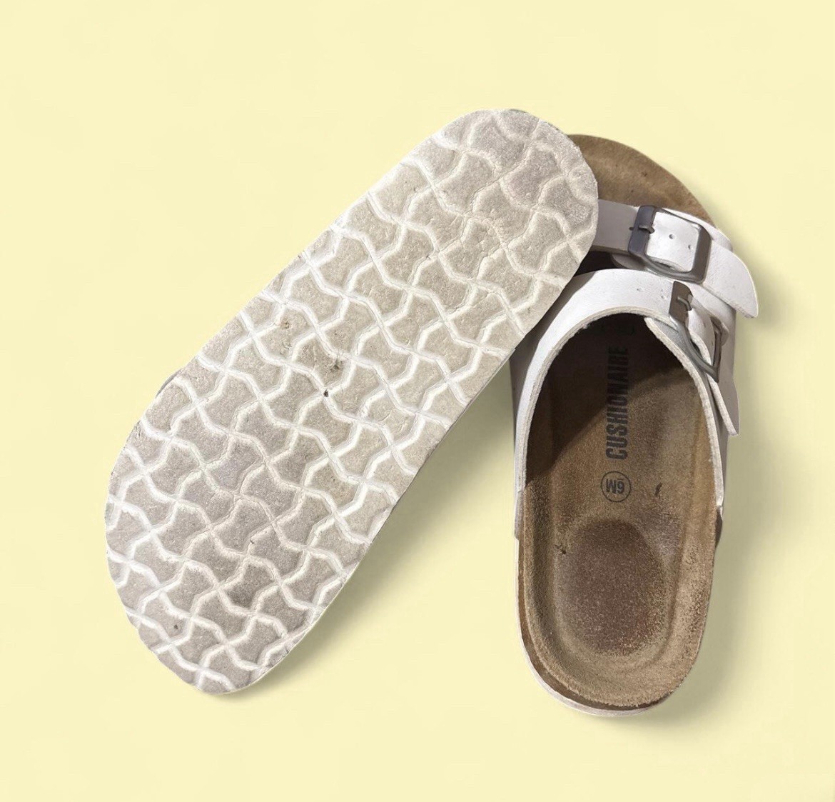 White Birkenstock -Esque Cushionaire Women’s Arizona Sandals Size 6