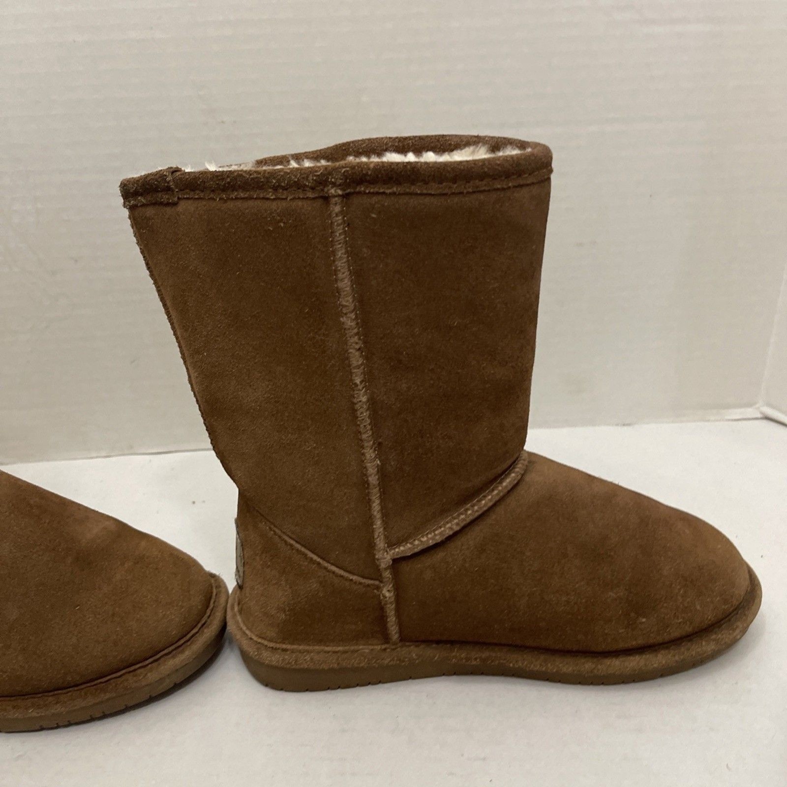 New Bearpaw Emma Short 608 W Hickory Cow Suede Upper Sheepskin wool blend Size 7
