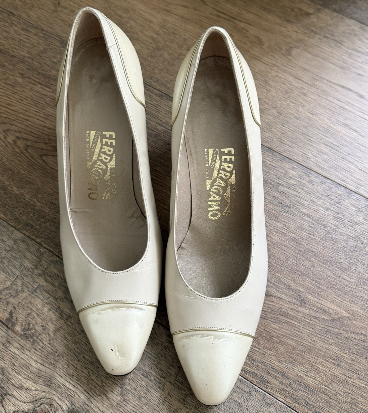 Salvatore Ferragamo vintage Leather Block Heel Pumps 8.5B. Made from calfskin.
