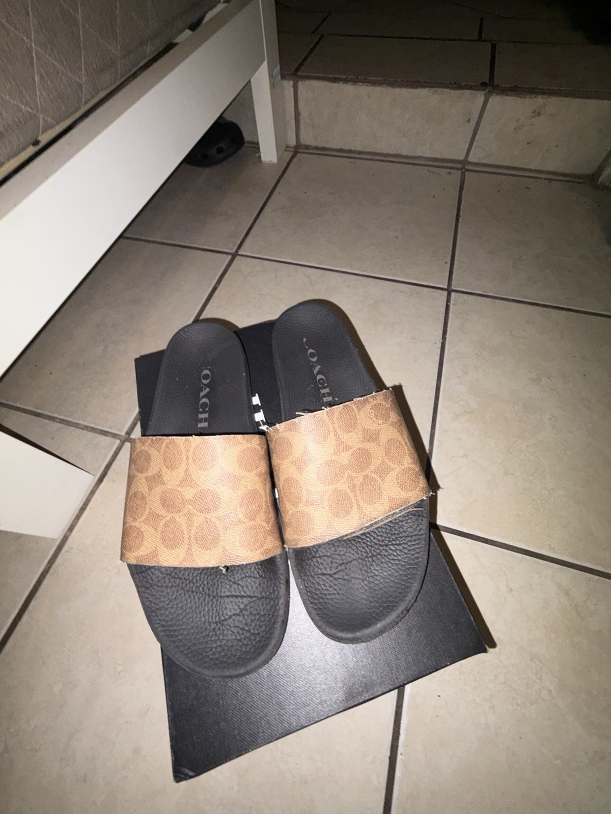 Coach Women’s Signature Leather Slide Sandals Slip On Size 10 M Black/Brown
