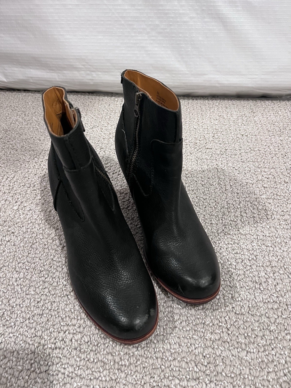 Kork-Ease Michelle Wedge Ankle Boots Wm Sz 8 Black Leather Booties Zip K27703