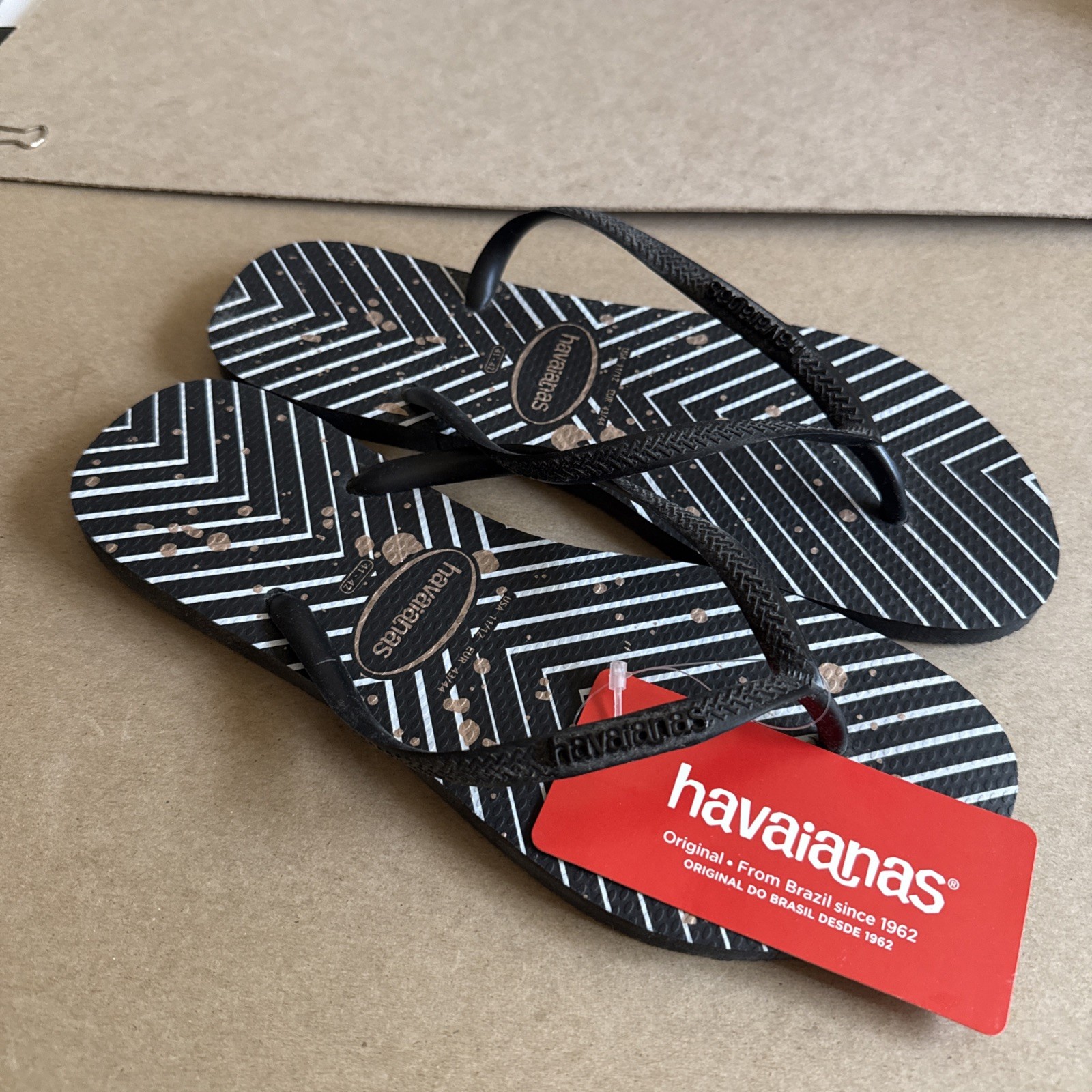 Havaianas Slim Black Geometric White Chevron Gold Circles EU 41/42 – New