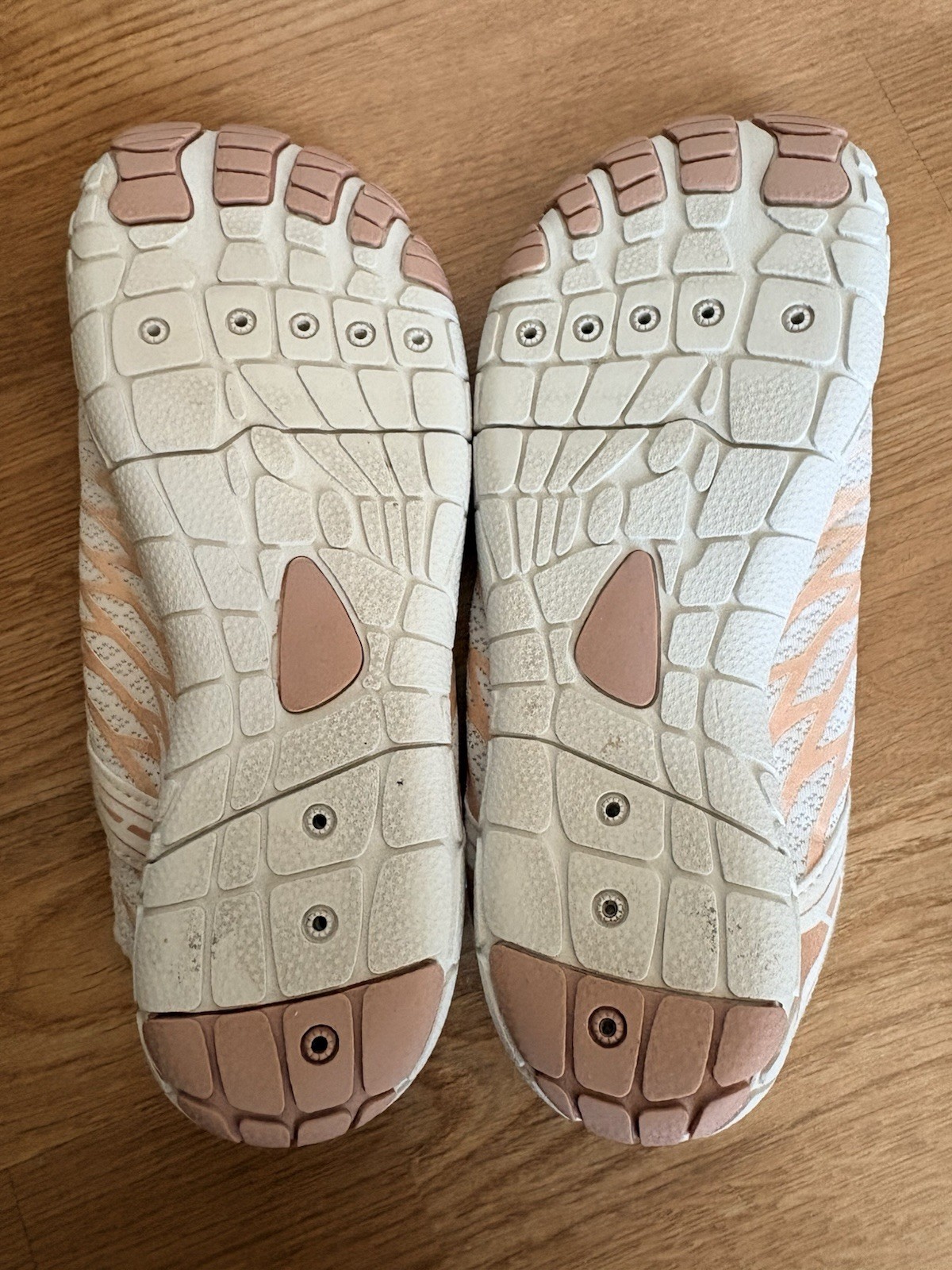 Hike Footwear Women’s Lorax Pro Barefoot Sneakers Size 40/9 White/Peach