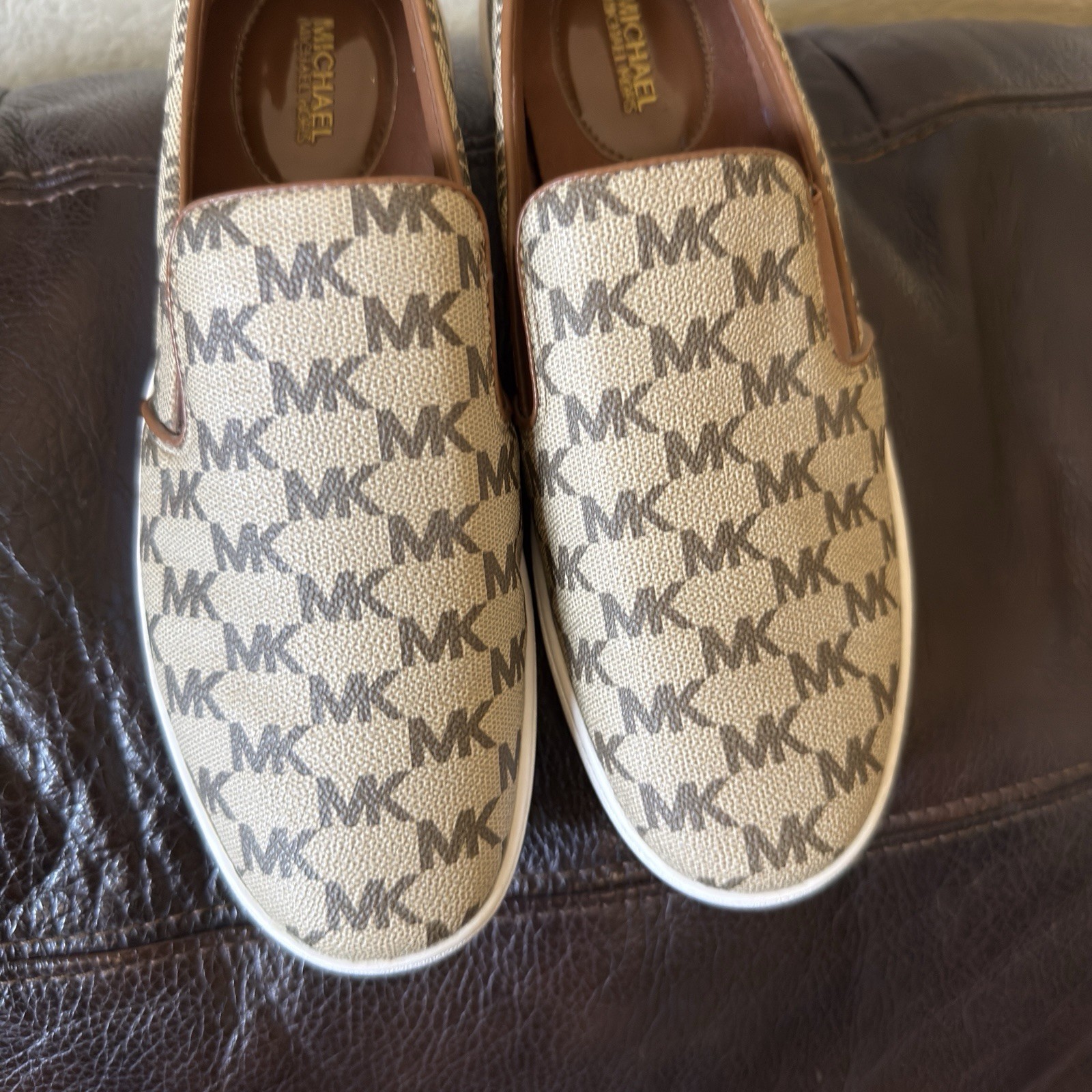 Michel Kors Keaton Women’s Fashion Sneakers Beige (LS22K)Size 7 .5