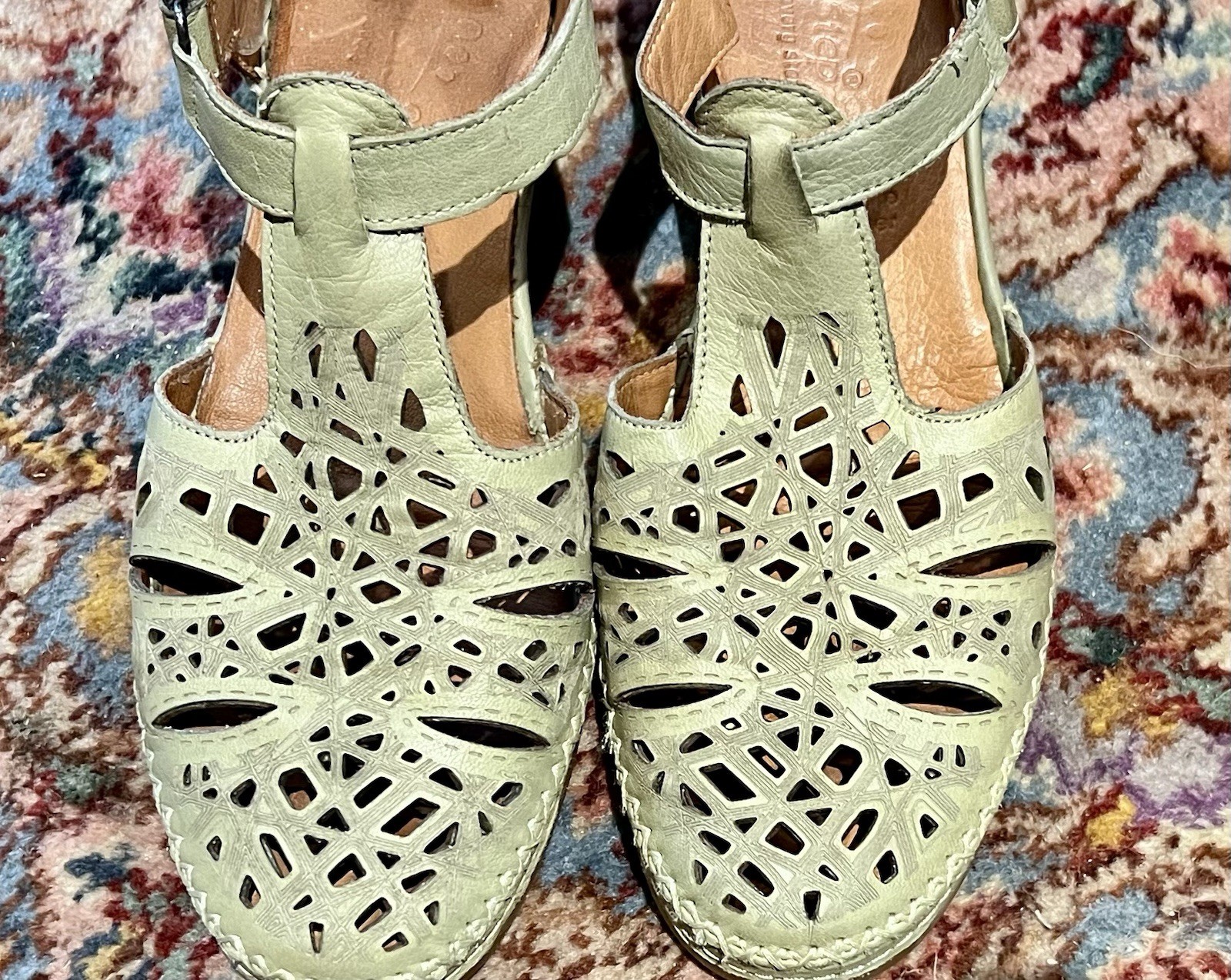 Spring Step Shoes Sandals Size 39 US 8 Irin T Strap Sage Green Cut Out Comfort