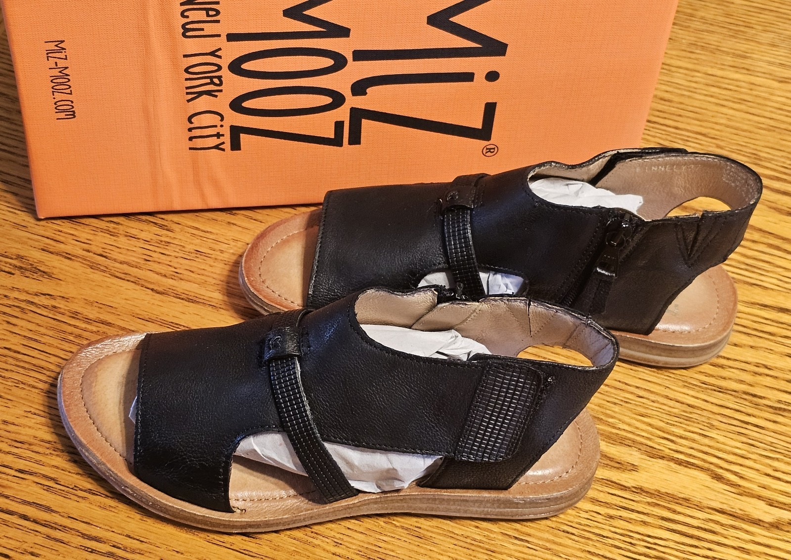 Miz Mooz Finnley Womens Black Leather Zipper Strap Sandals Size 37 – FREE SHIP!