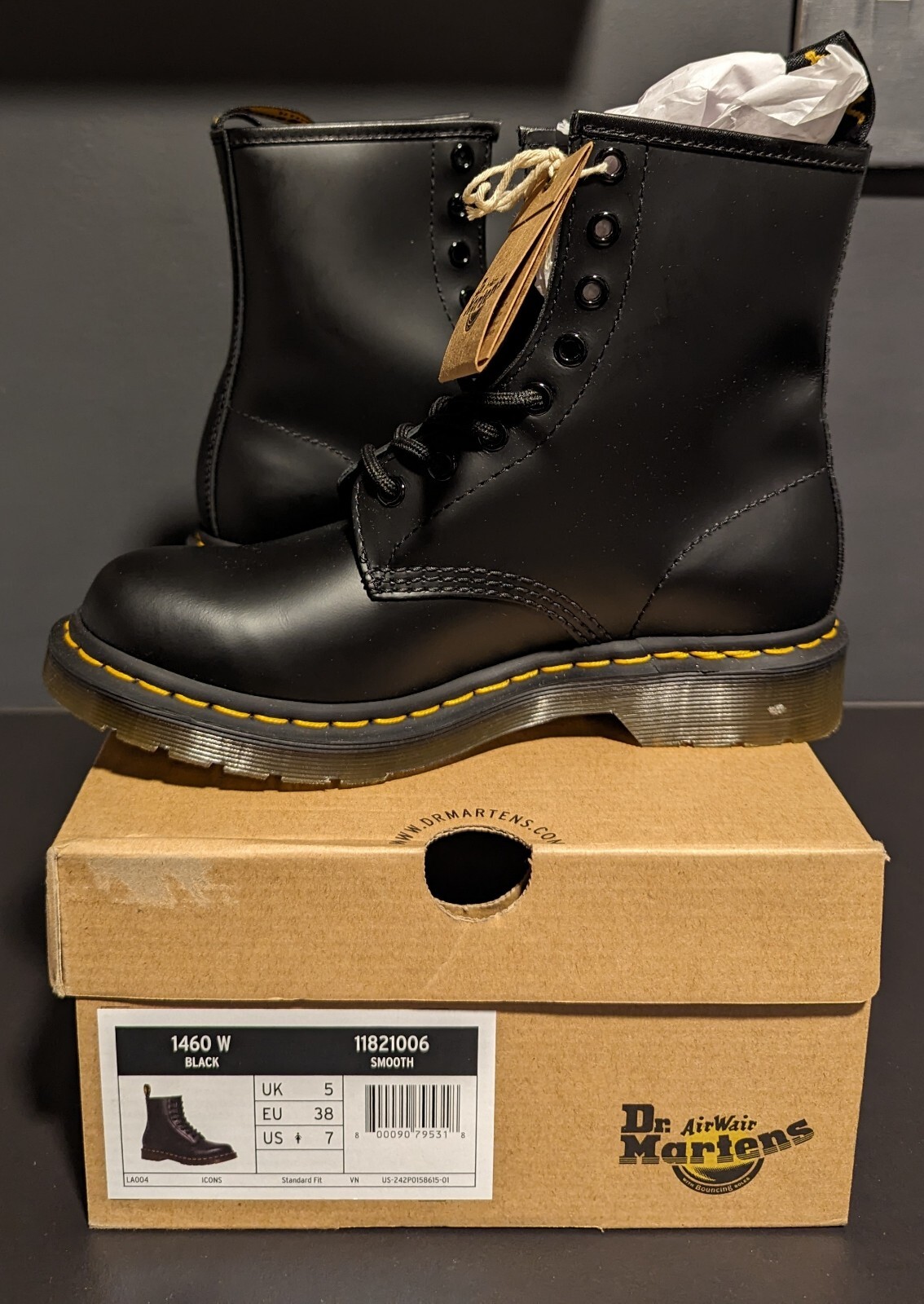 Dr. Martens Women’s 1460 8 Eye Leather Boots 11821006 BLACK SMOOTH Size 7 – NIB