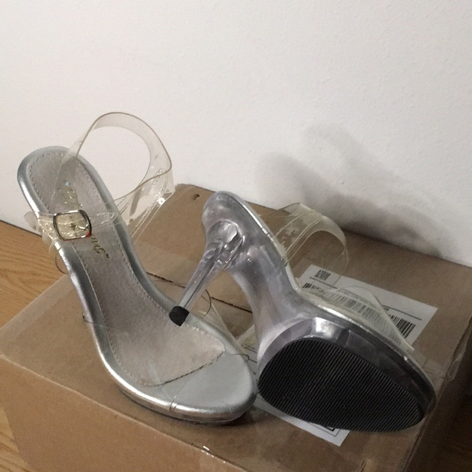 New Womens Fabulicious Clear Platform Strap 5.5” Heels Size 5-5.5
