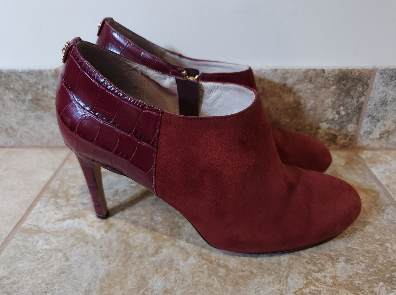 Michael Kors | Women’s 8 M Sammy Merlot Suede 3.25″ Heels Zip Ankle Booties EUC
