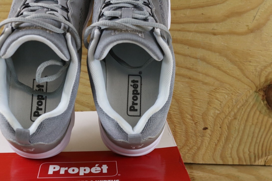 Propet Sneakers Womens 8 Gray Silver Travelactiv Lace Up Athletic New