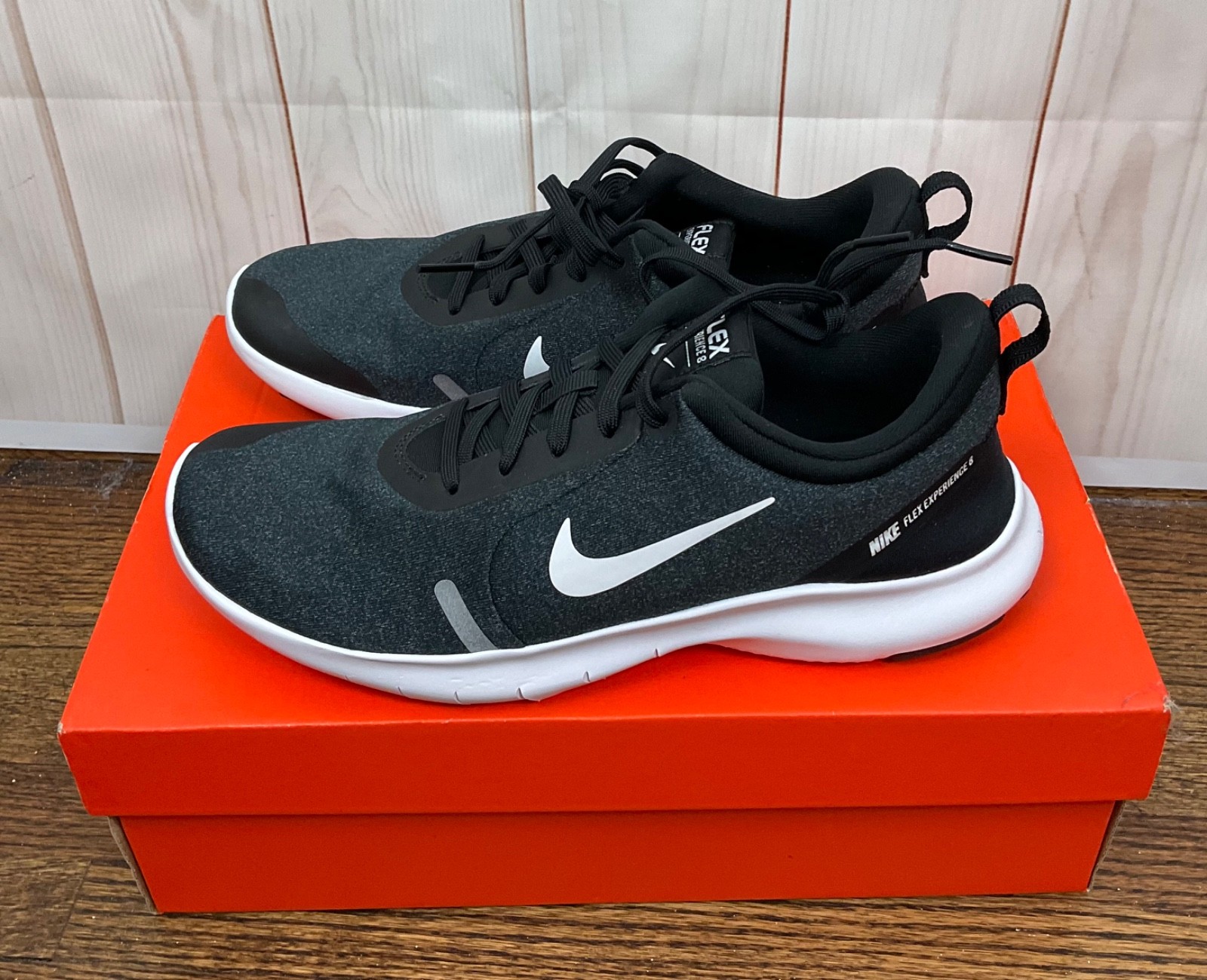 Nike Women Flex Experience RN 8 AJ5908-013 Gray Black Running Shoes Size 8.5 New