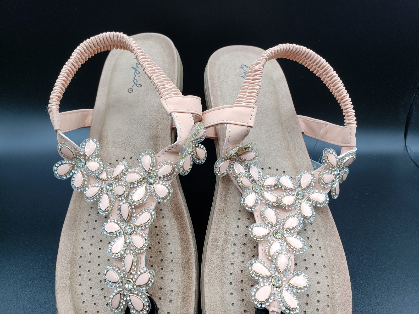 «Qupid» Womens Floral Beaded Bejeweled Rhinestone Sandals Size 10 NWT