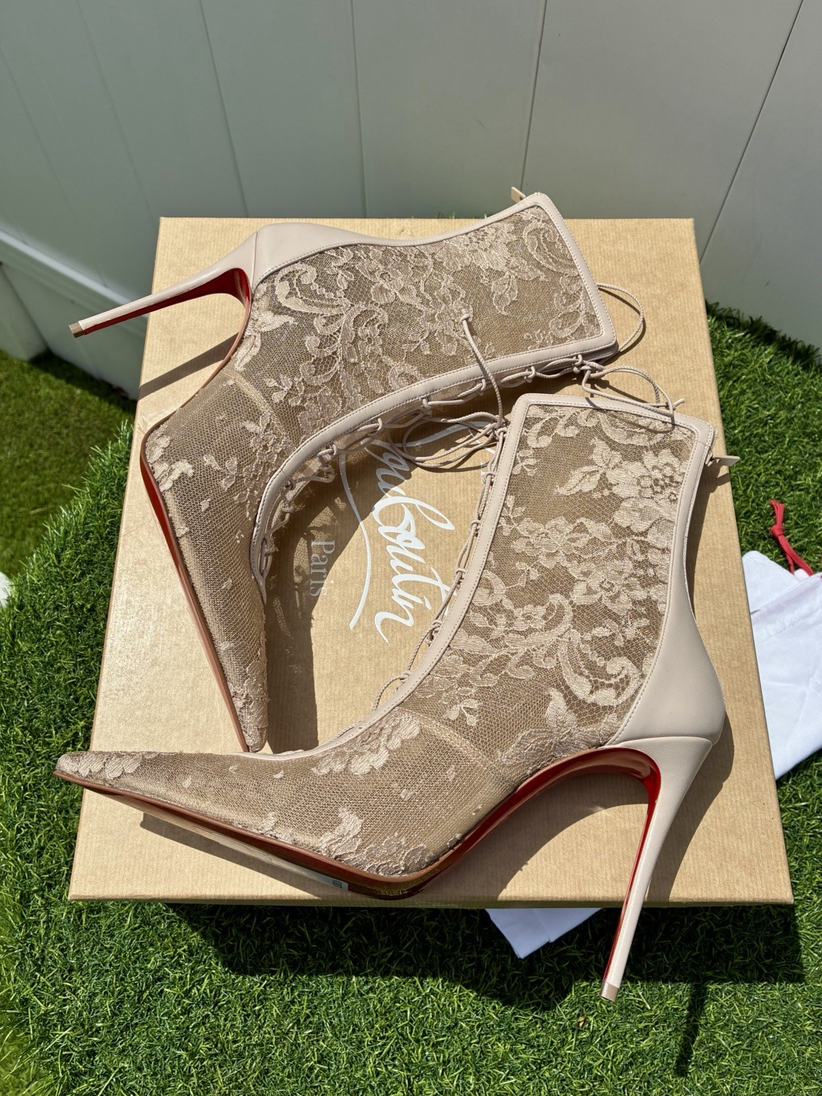 CHRISTIAN LOUBOUTIN KM LACE BOOTY 100 CORSET ANKLE STILETTO IVORY BOOTIE SZ 40