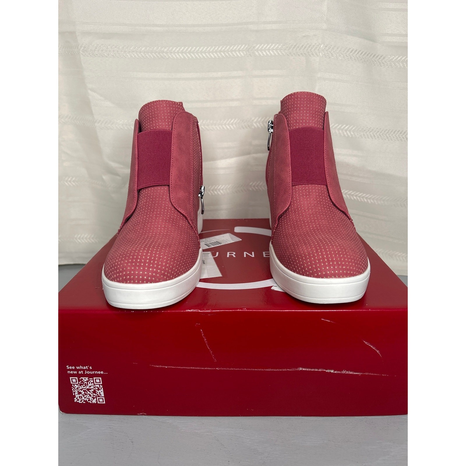 Journee Collection Clara Wedge Sneaker Pink Vegan Leather Size 9 M Inside Zip