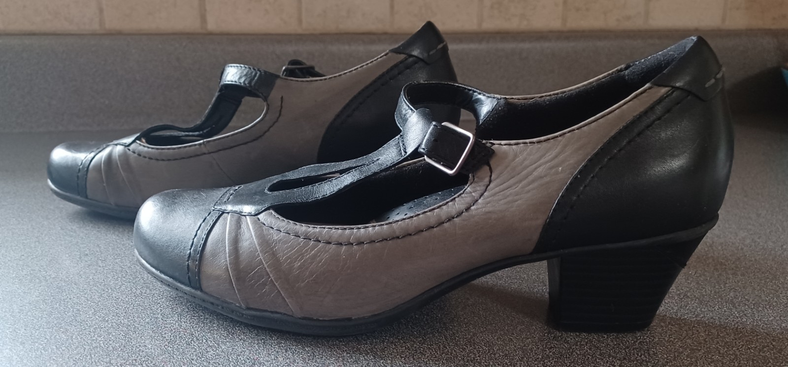Earth Wanderlust 9.5B Dress Pump – Women’s