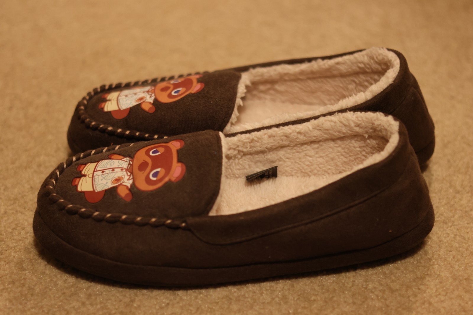 Large L XL Animal Crossing Tom Nook Brown Slippers – Only worn once or twice!