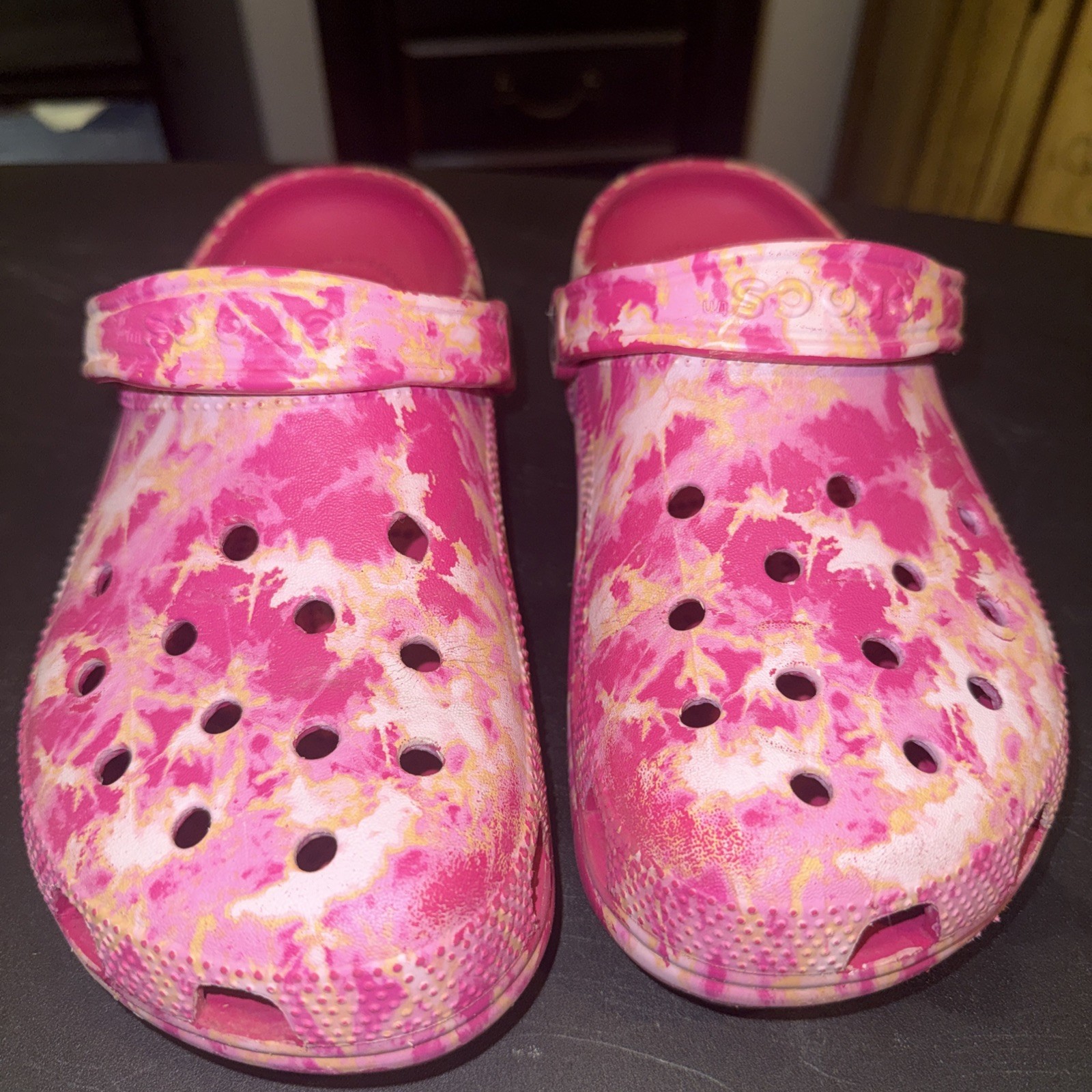 Crocs Unisex-Adult Classic Tie Dye Clogs pink multi M8 W10